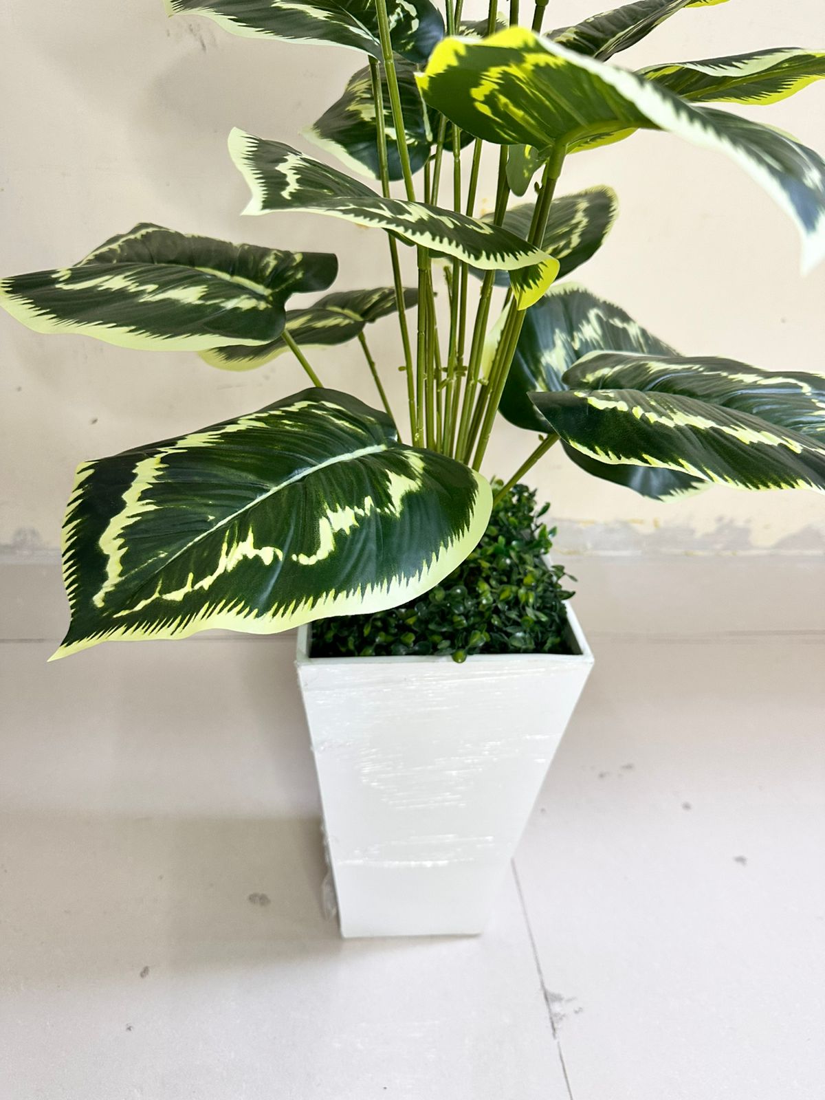 Planta Artificial | Pecho de Paloma | x18 Hojas | Base de Trupán